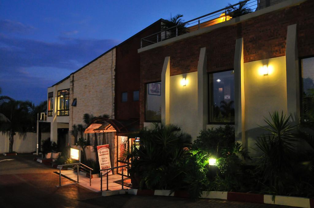 2Ten Hotel Sibasa 외부 사진